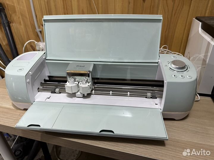 Плоттер Cricut explore Air 2