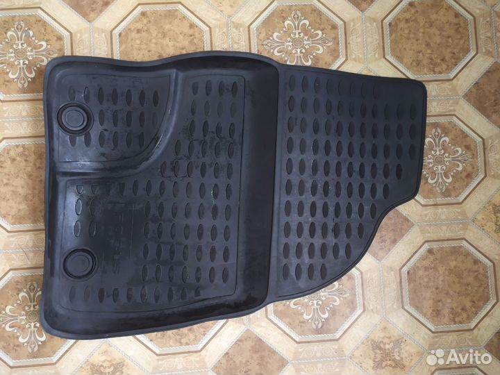 Автомобильные коврики резиновые Ford Focus