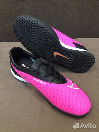 Футзалки Nike