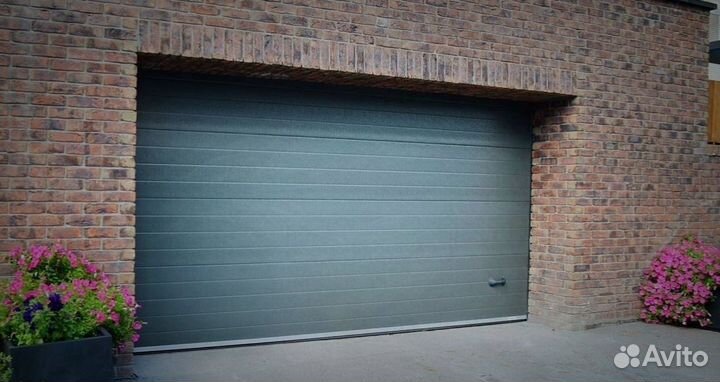 Секционные ворота