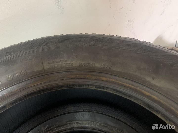 Bridgestone Blizzak Revo2 14.00/13.5 R14 40P