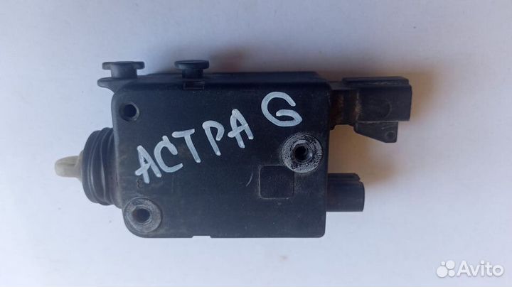 Активатор замка двери багажника Opel Astra G