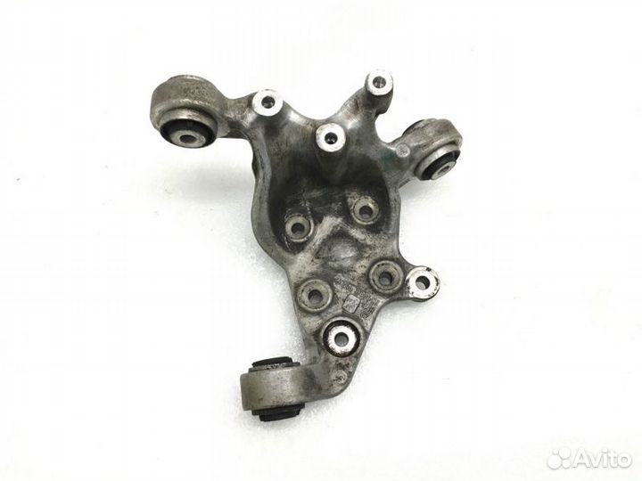 Кулак задний правый Mercedes Cla C117 1.6 2014