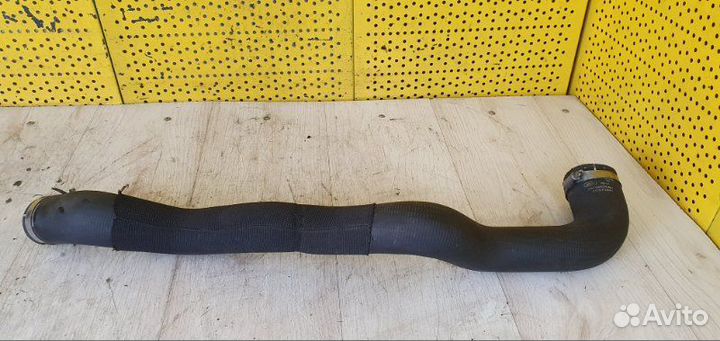 Патрубок интеркулера правый Land Rover Range Rover