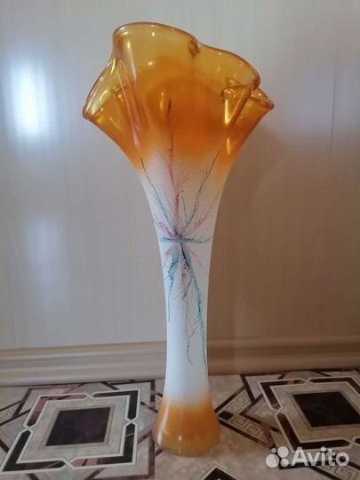 Сервиз, ваза, фужеры, хлебница,картины