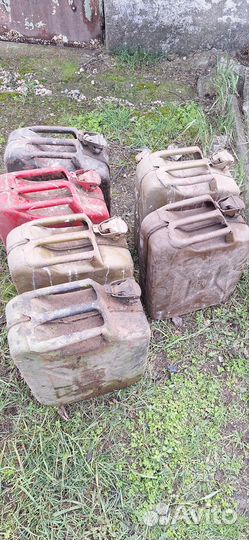 Канистра 20 литров для бензина металлическая