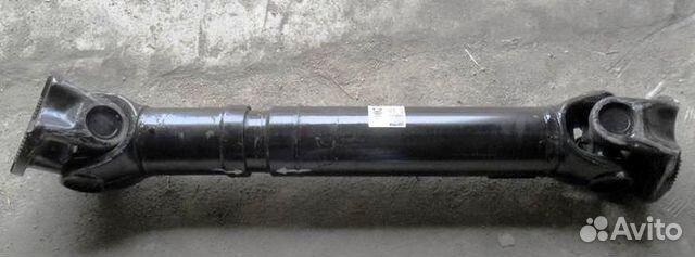 Крестовина карданного вала shacman dz9114311072. Карданный вал шахман. Карданный вал шахман. Вал карданный f3000. Вал карданный среднего моста d-180 4 отв.