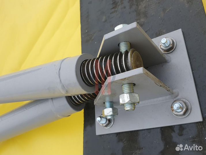 Винтовой подкос для опалубки