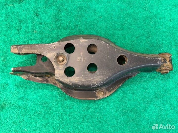 Рычаг задний нижний правый Lexus Gs 4 (12-17) L10