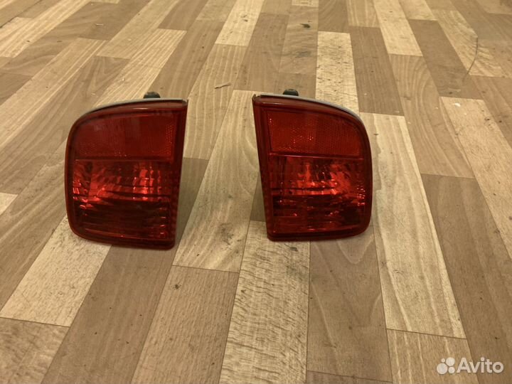Фонари в задний бампер левый правый Toyota Land Cr