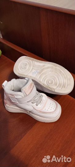 Кроссовки детские утеплённые р. 22