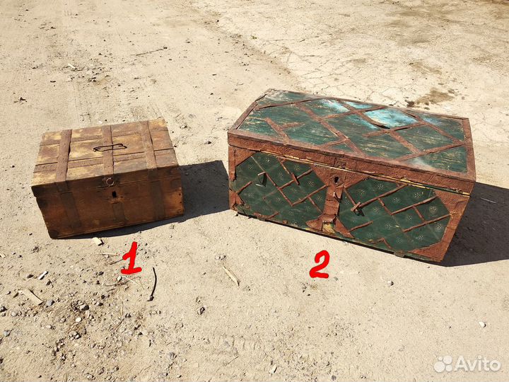 Сундуки старинные антикварные