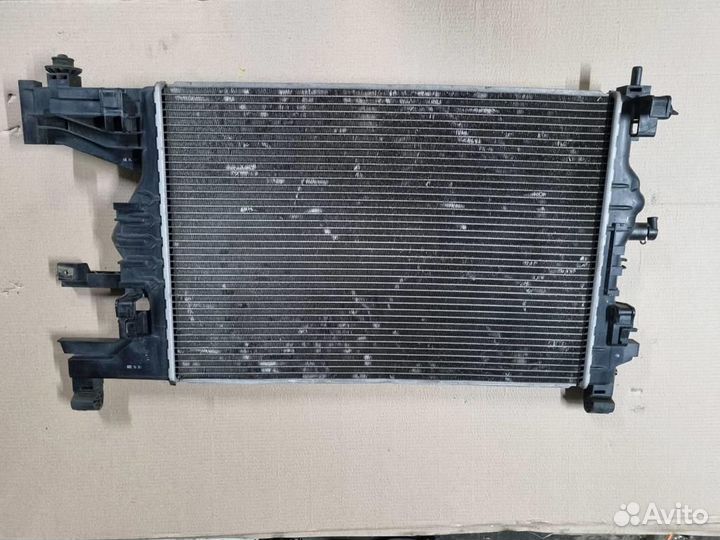 Радиатор основной Opel Astra J GTC