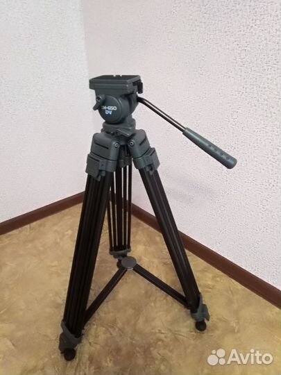 Камера Sony AX2000 со всем оборудованием