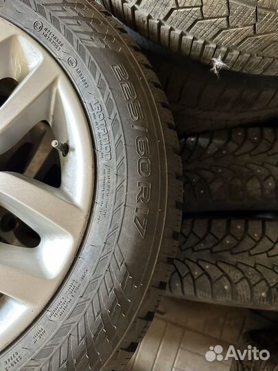 Nokian Tyres Hakkapeliitta 10p SUV 225/60 R17