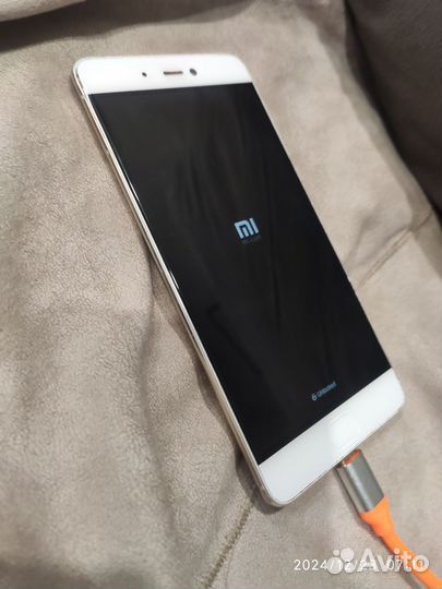 Xiaomi Mi 5S, 3/64 ГБ