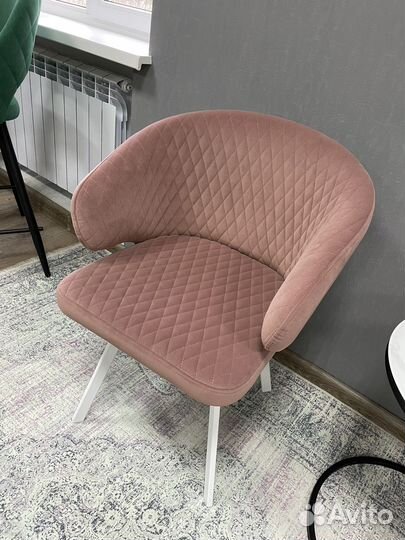 Поворотное кресло арт. 265, в наличии