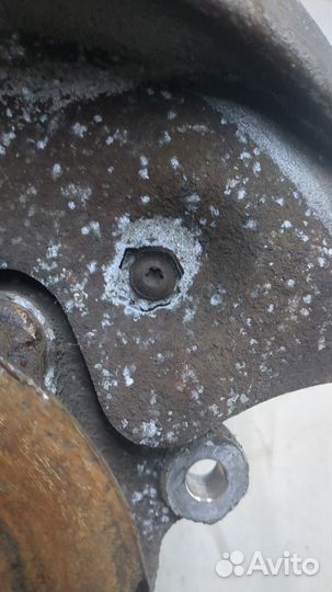 Ступица (кулак, цапфа) левая задняя Audi Q5