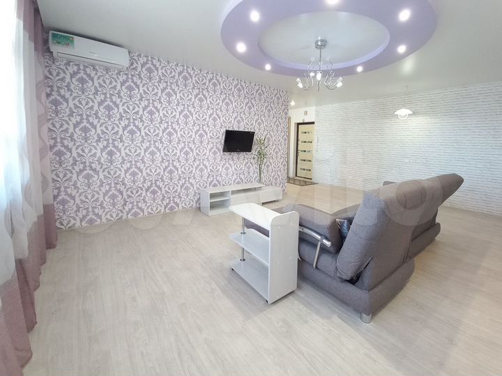 3-к. квартира, 94 м², 14/18 эт.