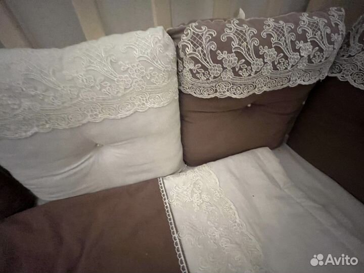 Детская кровать с матрасом и бортиками