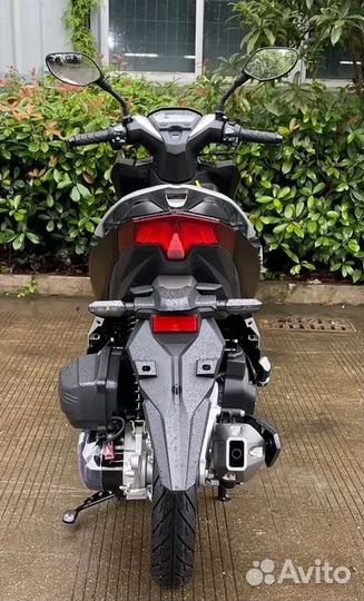 Скутер Vento Inferno-170cc(replica Honda Click)red