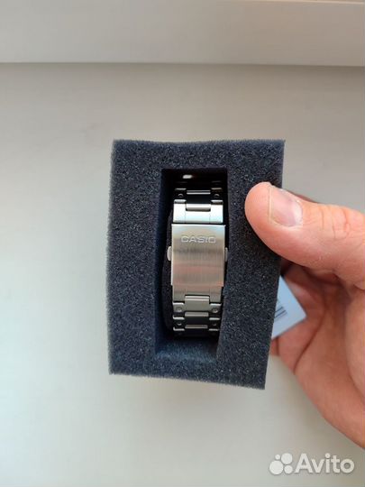 Мужские наручные часы электронные casio