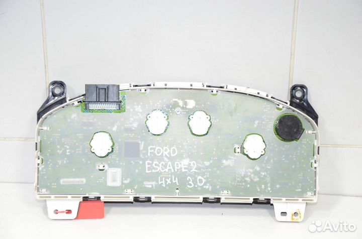 Панель щиток приборов приборная панель Ford Escape