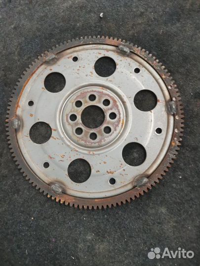 Маховик Toyota Noah AZR60 1AZ-FSE