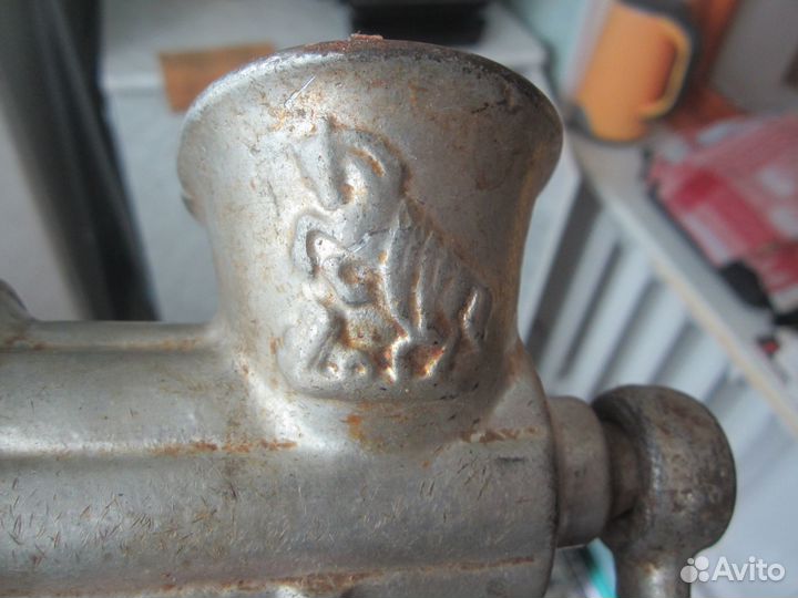 Мясорубка ручная чугунная Касли 1969