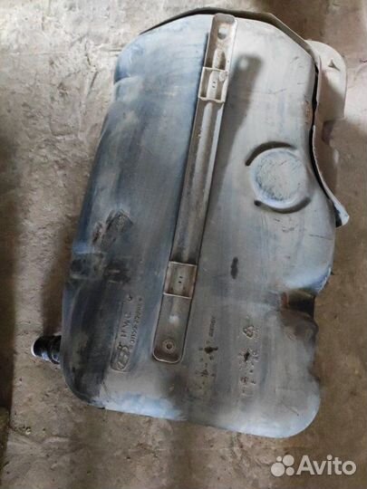 Бак топливный Hyundai Акцент седан G4EC-G 2009