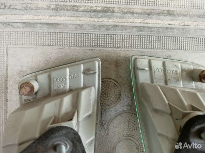 Фонарь заднего хода на Toyota Corolla Fielder E120