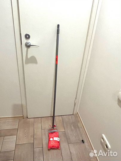 Швабра для пола с ручкой новая