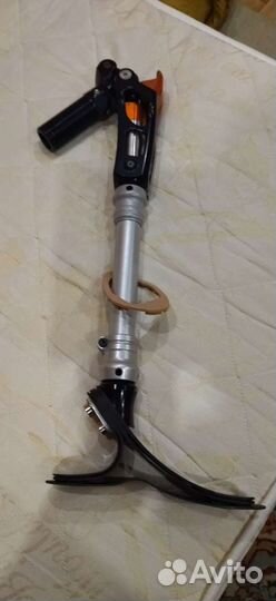 Протез бедра с активным пневмо коленным узлом