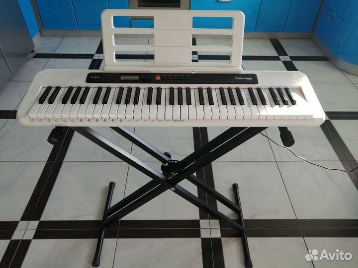 Синтезатор Casio Casiotone ST-S200 + стойка