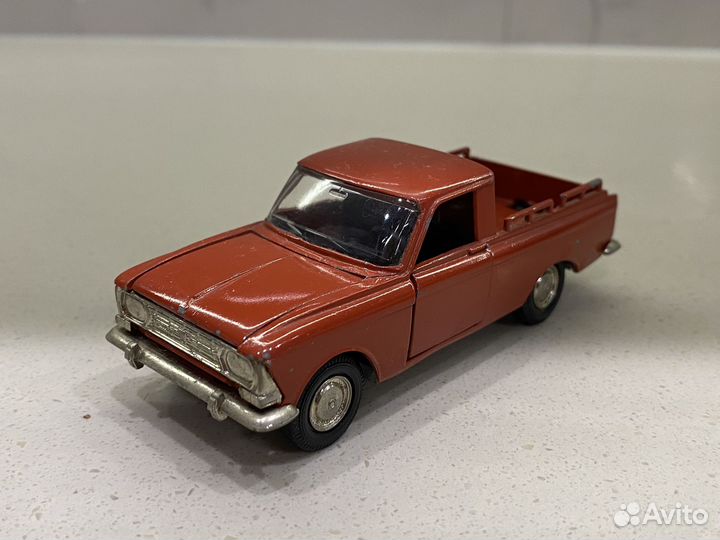 Модель автомобиля москвич пикап СССР 1:43