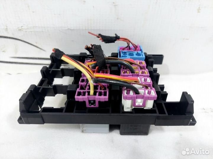 Блок реле Golf Plus 2005-2014