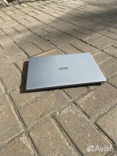 Как новый Acer Athlon Silver, 8 GB, SSD 256 Gb
