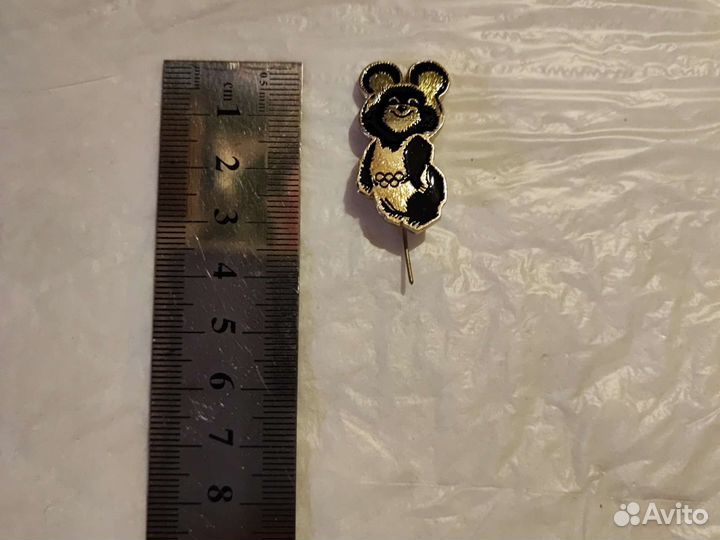 Олимпийский мишка 1980 значки