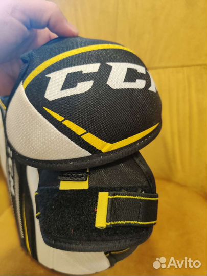 Нагрудник хоккейный ccm yth