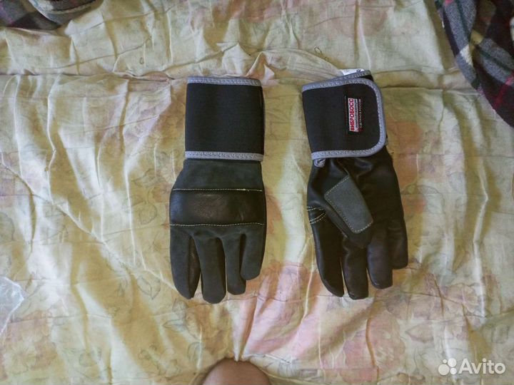 Перчатки защитные