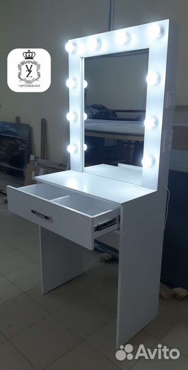 Гримерный стол