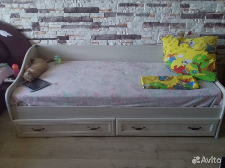 Детская стенка с кроватью