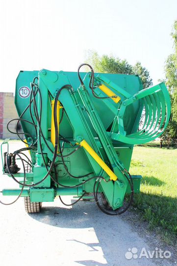 Миксер-кормораздатчик БобруйскАгромаш СРВ-8Б, 2024