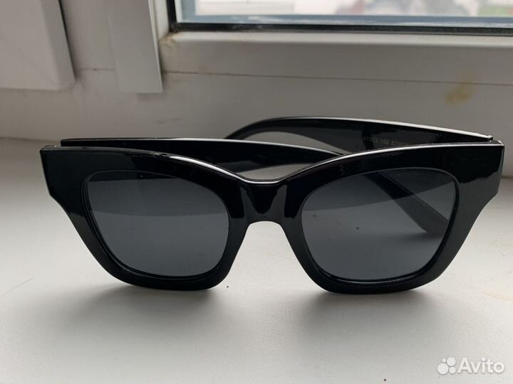 Очки черные солнцезащитные Манго