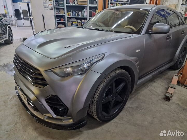 Пластиковый капот Infiniti FX / QX