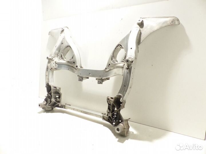 Передний подрамник BMW M5 M6 F10 F12 F13 F06