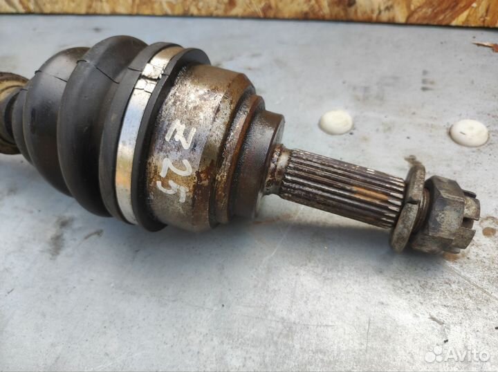 Mitsubishi Legnum Galant привод передний левый