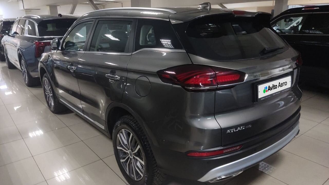 Geely Atlas Pro: фото из отзыва