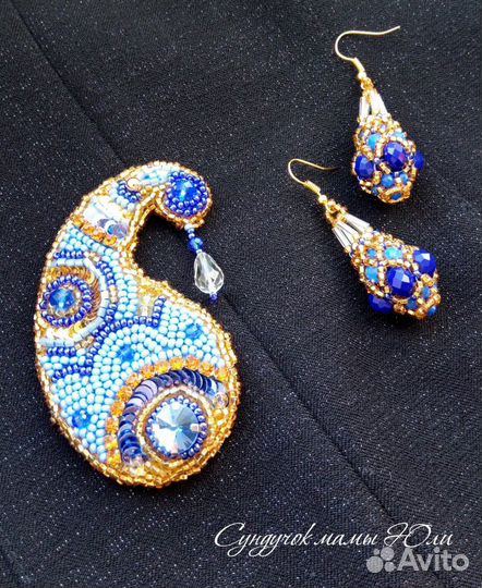 Комплект украшений ручной работы