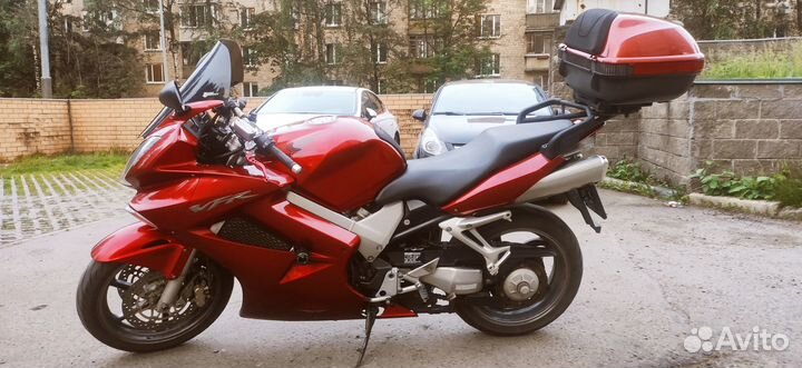 Honda VFR 800 Interceptor с ABS, 2007 год